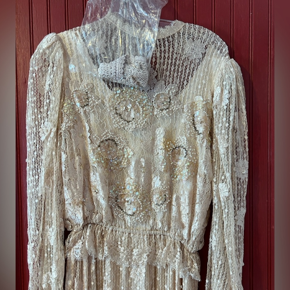Rina diMontella Gold Long Sleeve Dress - Picture 4 of 8